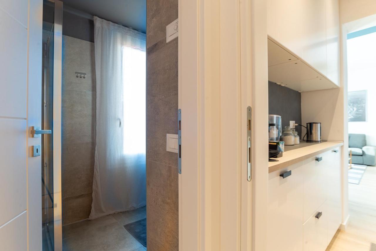 Br Train Station Apartment