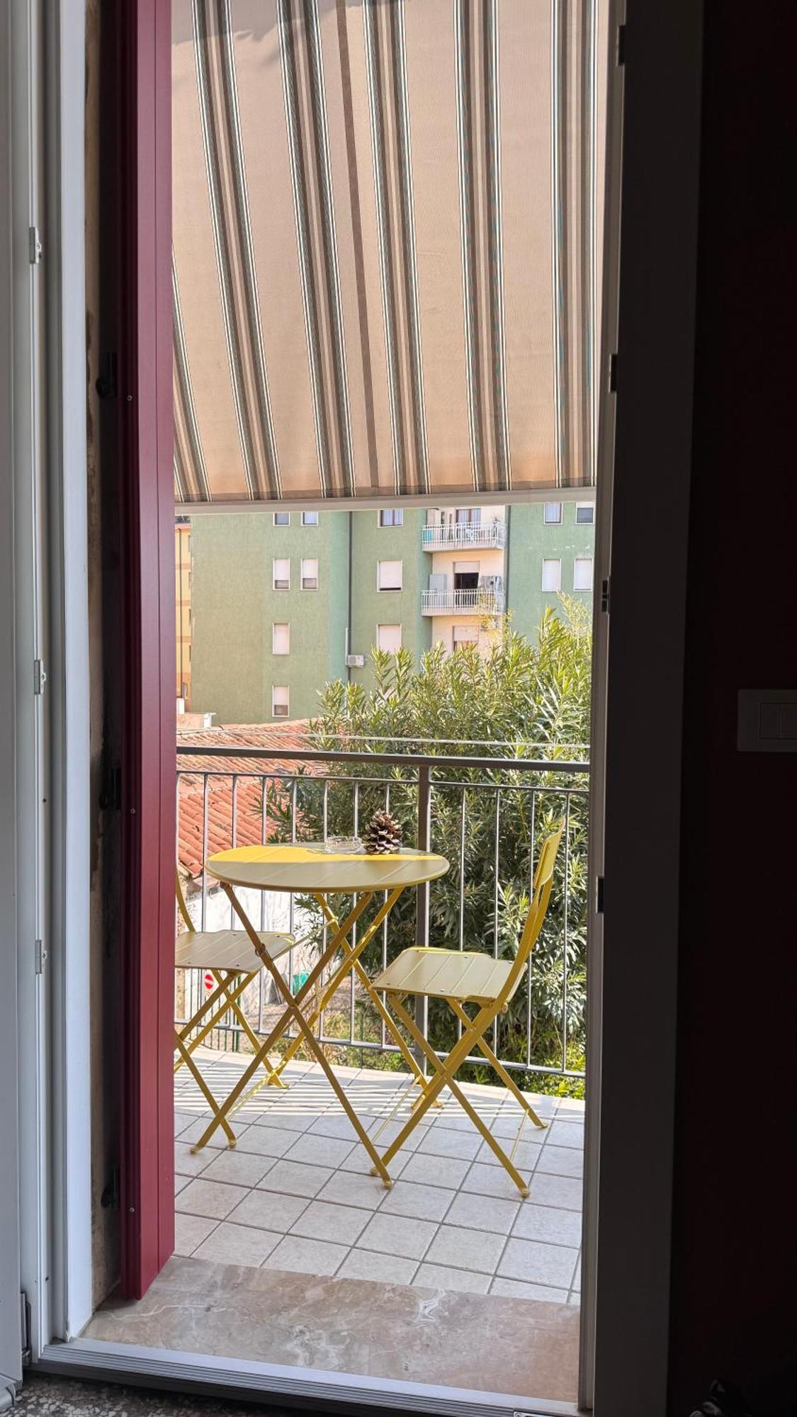 Br Train Station Apartment *